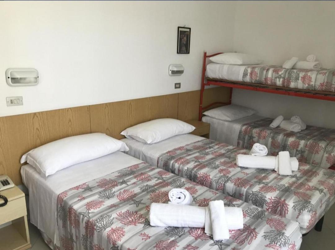 Hotel Villa Vera Rimini Ngoại thất bức ảnh