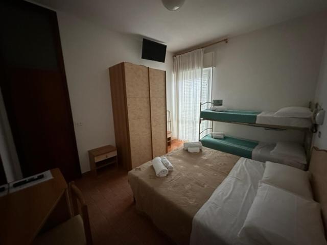 Hotel Villa Vera Rimini Ngoại thất bức ảnh