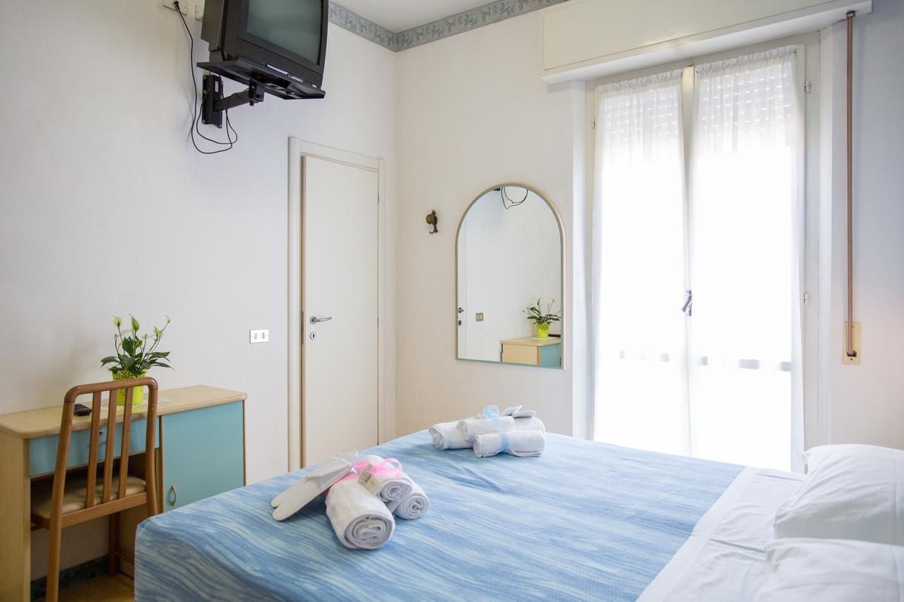 Hotel Villa Vera Rimini Ngoại thất bức ảnh